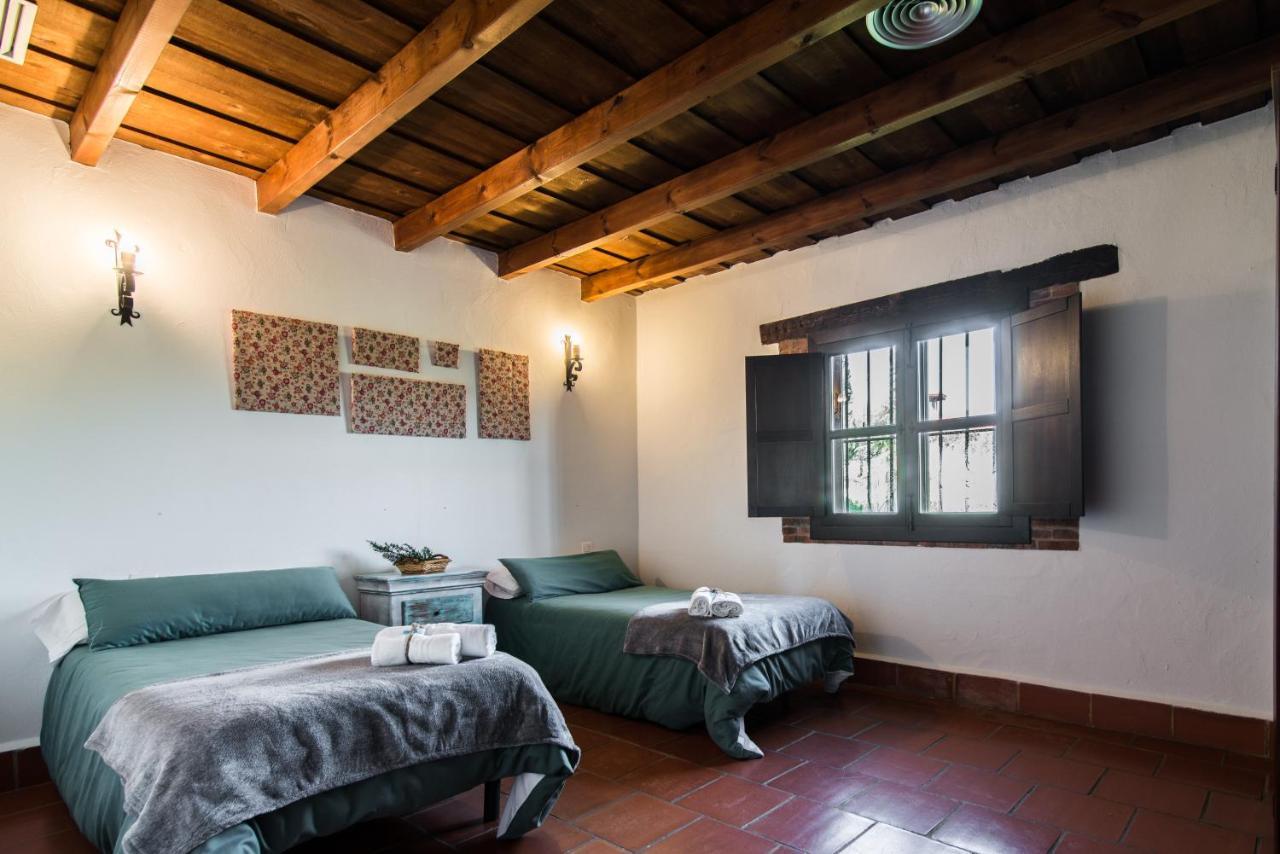Hotel El Pueblo De Leo à Badajoz Extérieur photo