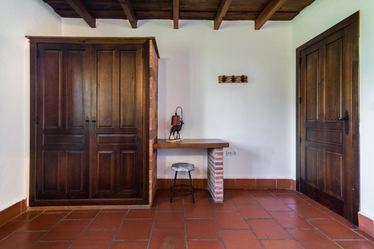 Hotel El Pueblo De Leo à Badajoz Extérieur photo