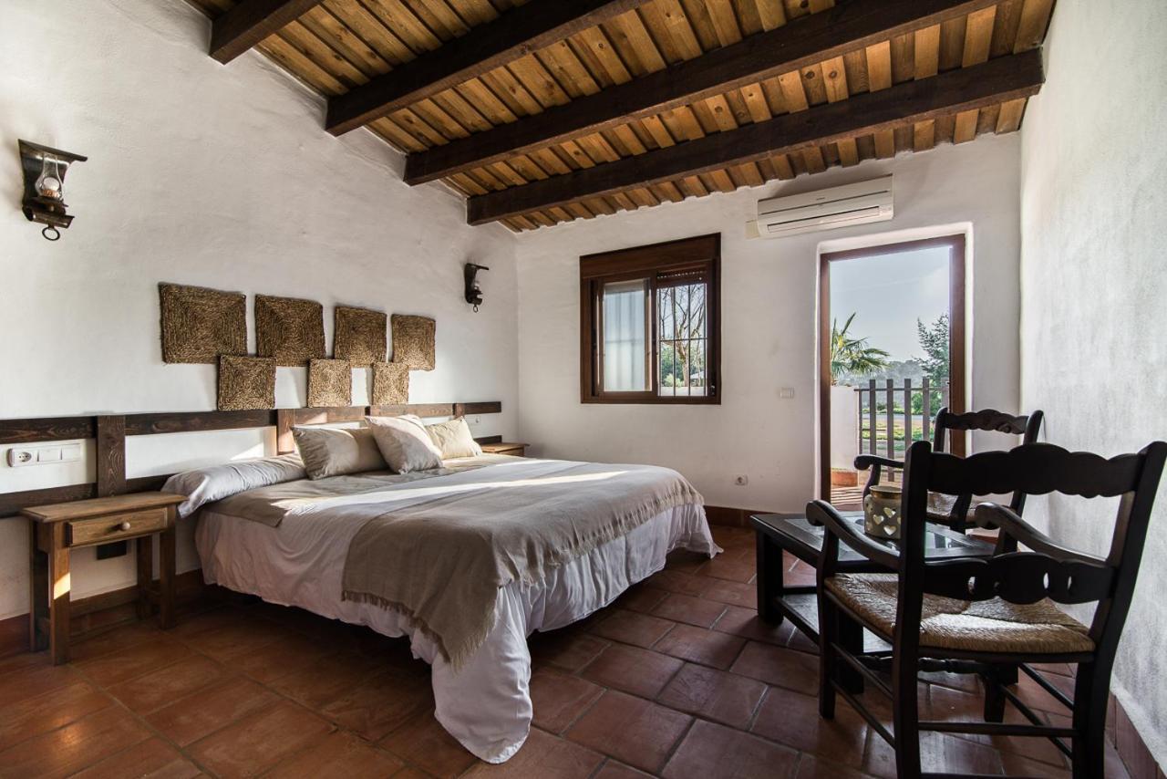 Hotel El Pueblo De Leo à Badajoz Extérieur photo